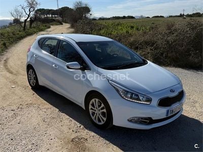 Blanco Usado 2014 Kia Ceed Utilitario | 7190 € (Caro)
