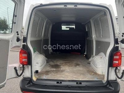 Blanco Usado 2018 VW Caravelle Monovolumen | 19.900 €