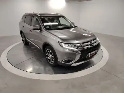 Usado Mitsubishi Outlander Motion 150 CV (110 kW) 2018 Marrón SUV