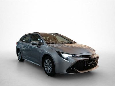 Usado Toyota Corolla Active 140 CV (102 kW) 2025 Gris / plata Familiar