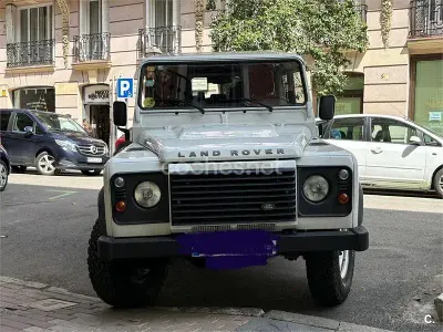 Używany Land Rover Defender SE 122 KM (89 kW) 2011 Biały Kombi