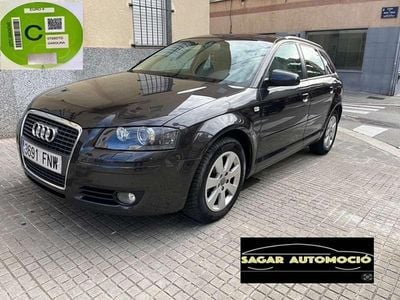 Usado Audi A3 Sportback Ambition 116 CV (85 kW) 2007 Gris Utilitario