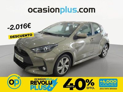 Usado Toyota Yaris Hybrid Active 116 CV (85 kW) 2024 Gris Berlina