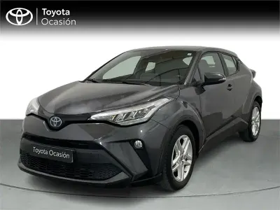 Usado Toyota C-HR Active 122 CV (89 kW) 2022 Gris / plata SUV