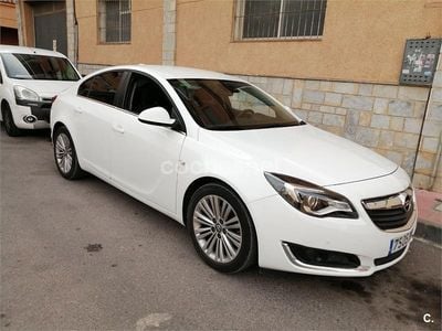 Usado Opel Insignia Eco 136 CV (100 kW) 2017 Blanco Berlina