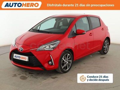 Usado Toyota Yaris Active 111 CV (81 kW) 2020 Rojo Berlina