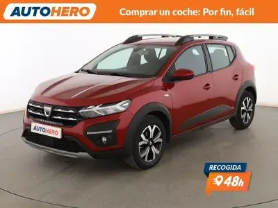 Usado Dacia Sandero Comfort 91 CV (66 kW) 2022 Rojo Berlina