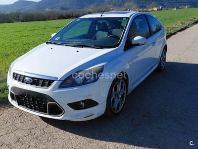 Usado Ford Focus Trend 136 CV (100 kW) 2009 Blanco Berlina