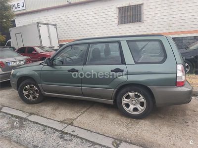 Verde Usado 2005 Subaru Forester SUV | 3950 €