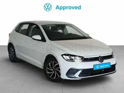 Usado VW Polo Life 95 CV (69 kW) 2023 Gris / plata Utilitario
