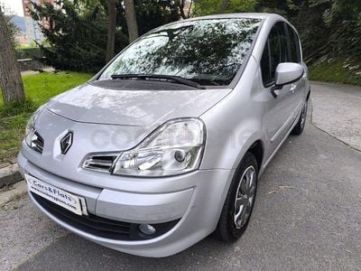 Usado Renault Grand Modus Evolution 90 CV (66 kW) 2013 Gris / plata Monovolumen