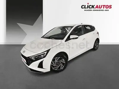 Usado Hyundai i20 100 CV (73 kW) 2025 Blanco Utilitario