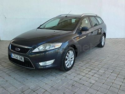 Usado Ford Mondeo Trend 140 CV (102 kW) 2010 Gris / plata Familiar