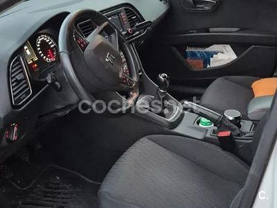 Usado Seat Leon Style 105 CV (77 kW) 2013 Blanco Berlina