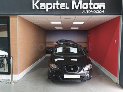 Usado Seat Leon 90 CV (66 kW) 2011 Negro Utilitario