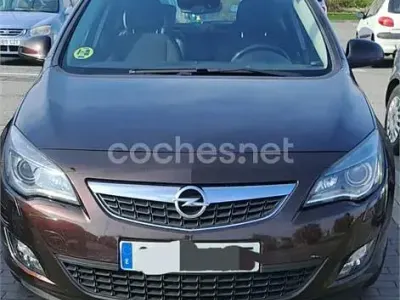 Brugt Opel Astra Selective 130 HK (95 kW) 2012 Brun Sedan