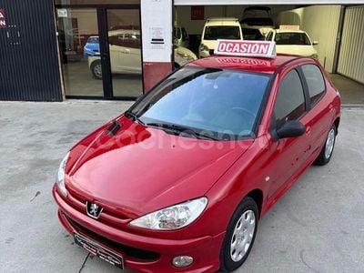Granate Usado 2005 Peugeot 206 Berlina | 2800 € (Precio justo)