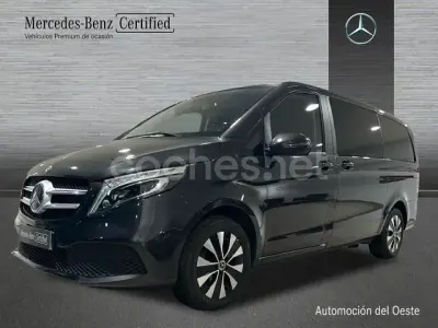 Usado Mercedes V220 Avantgarde 163 CV (119 kW) 2022 Gris / plata Monovolumen