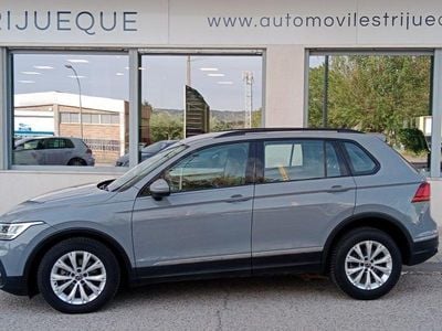 Usado VW Tiguan 122 CV (89 kW) 2021 Gris / plata SUV
