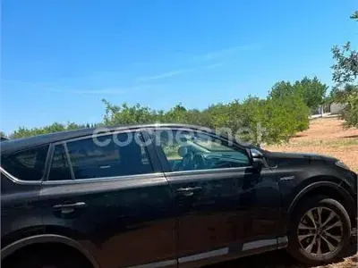 Usado Toyota RAV4 Hybrid Advance 197 CV (144 kW) 2016 Negro SUV