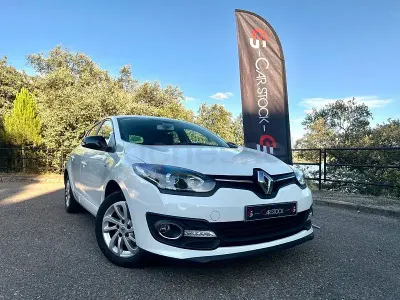 Usado Renault Mégane LIMITED 115 CV (84 kW) 2015 Blanco Berlina
