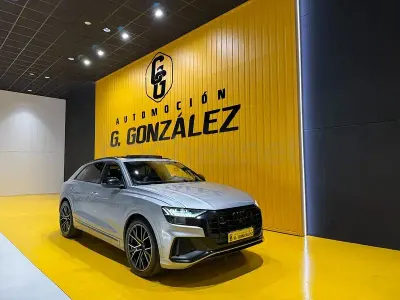 Usado Audi Q8 286 CV (210 kW) 2022 Gris / plata SUV