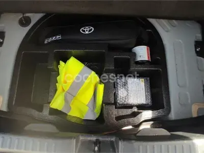 Usado Toyota Yaris 125 CV (91 kW) 2021 Blanco Utilitario
