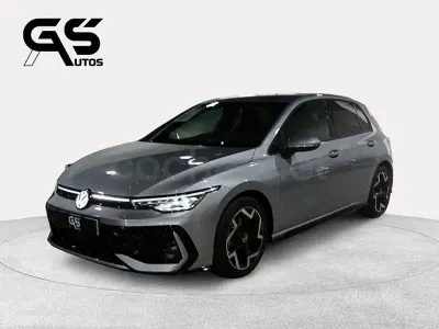 Usado VW Golf VIII R-line 150 CV (110 kW) 2025 Gris Utilitario