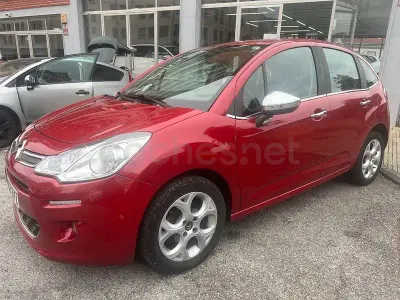 Usado Citroën C3 Feel 82 CV (60 kW) 2015 Granate Berlina