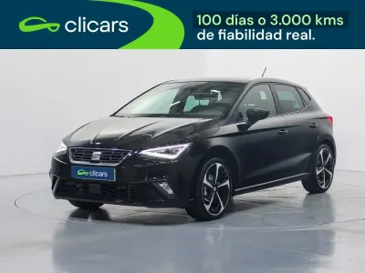 Usado Seat Ibiza FR 110 CV (80 kW) 2023 Negro Utilitario