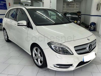 Usado Mercedes B180 109 CV (80 kW) 2013 Blanco Monovolumen
