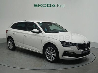 Usado Skoda Scala Ambition 150 CV (110 kW) 2022 Blanco Utilitario