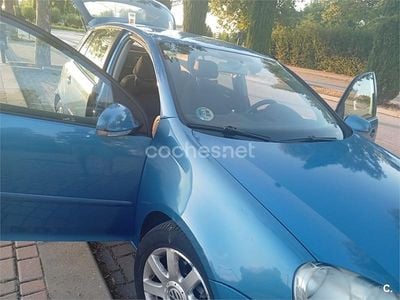 Usado VW Golf VI Highline 115 CV (84 kW) 2008 Azul Utilitario