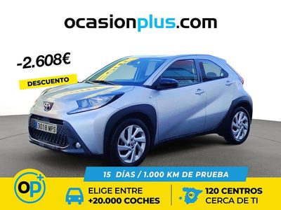 Usado Toyota Aygo X Play 72 CV (52 kW) 2024 Gris SUV