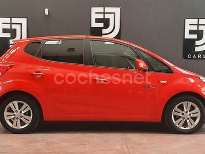 Usado Hyundai ix20 115 CV (84 kW) 2014 Rojo Utilitario
