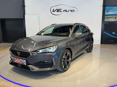 Usado Cupra Leon 150 CV (110 kW) 2024 Gris / plata Familiar