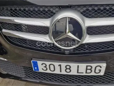Käytetty Mercedes V250 Avantgarde 204 HP (150 kW) 2019 Musta Tila-auto