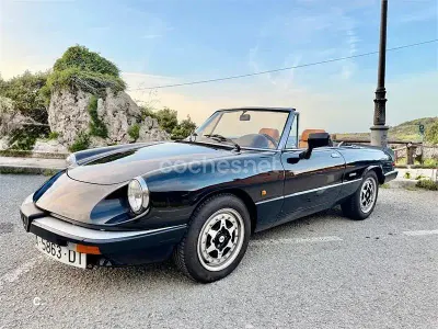 Usado Alfa Romeo Spider 128 CV (94 kW) 1986 Negro Descapotable
