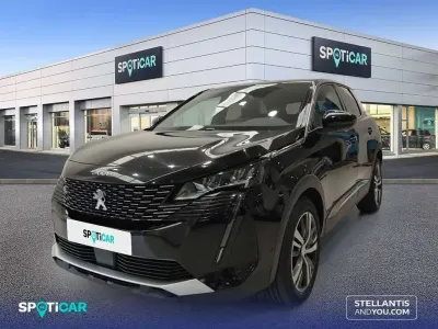 Käytetty Peugeot 3008 Allure 182 HP (133 kW) 2024 Musta Katumaasturi