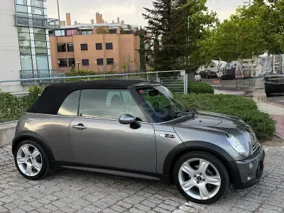 Usado Mini Cooper S Cabriolet 170 CV (125 kW) 2007 Gris / plata Descapotable