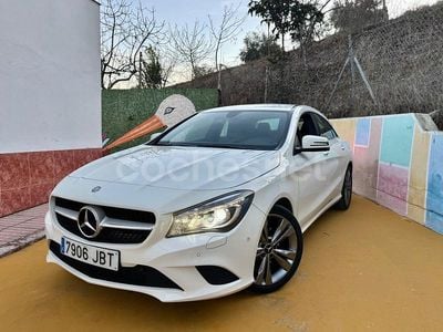 Usado Mercedes CLA220 Urban 177 CV (130 kW) 2015 Blanco Berlina