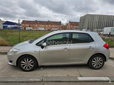 Gris / plata Usado 2007 Toyota Auris Sol Berlina | 7500 € (Precio justo)