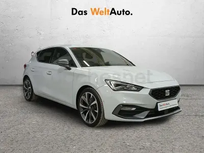 Usado Seat Leon FR 150 CV (110 kW) 2021 Blanco Berlina
