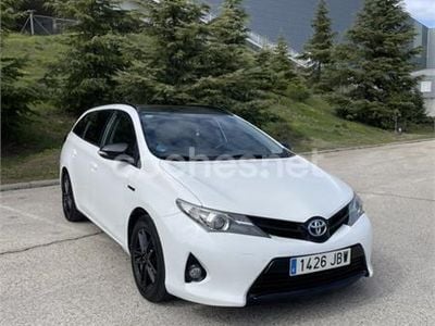 Toyota Auris Hybrid