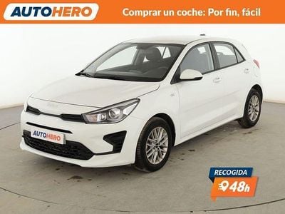 Usado Kia Rio 100 CV (73 kW) 2023 Blanco Berlina