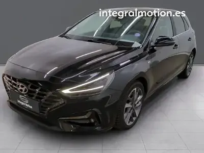Usado Hyundai i30 119 CV (87 kW) 2023 Negro