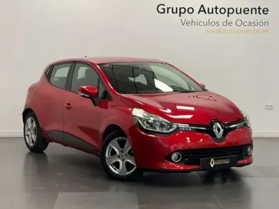 Usado Renault Clio IV 75 CV (55 kW) 2015 Rojo Berlina