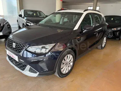 Usado Seat Arona Style 110 CV (80 kW) 2022 Azul SUV