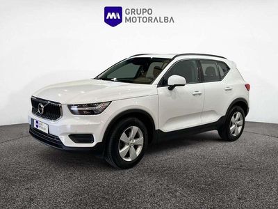 Begagnad Volvo XC40 Momentum 129 HK (94 kW) 2021 Vit SUV