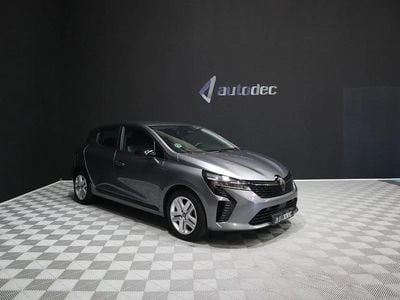 Begagnad Renault Clio V Evolution 90 HK (66 kW) 2024 Grå